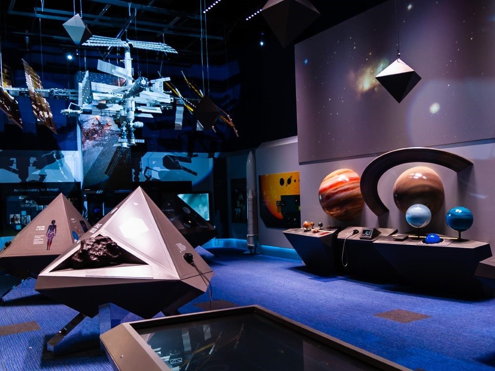 Relaxed afternoon at the Planetarium
